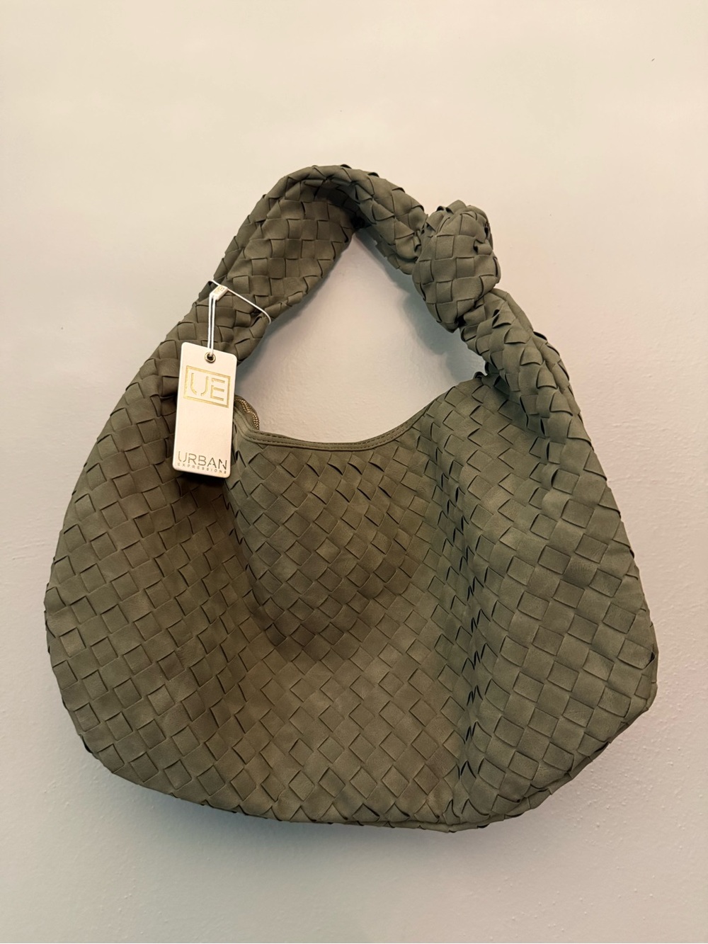 Urban Expressions Sage Knotted Woven Shoulder Bag